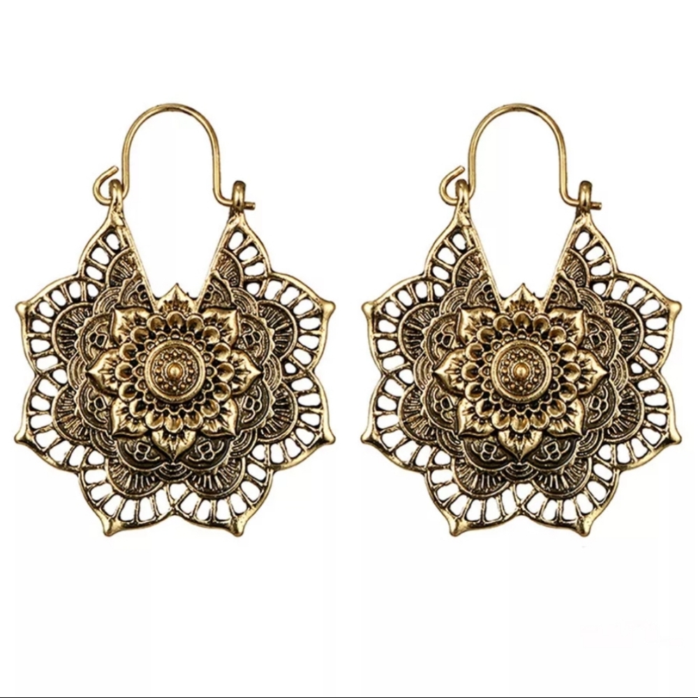 *Vivi* Flower antiqued Earrings - Picture 3 of 5